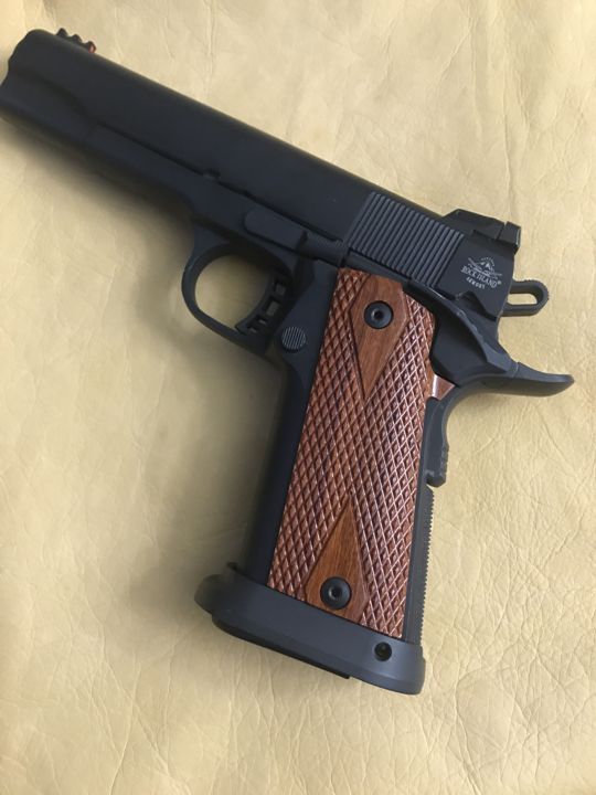 RIA - ROCK/TAC ULTRA FS HC Grips - w/Double Diamond w/MagWell - Pau Rosa