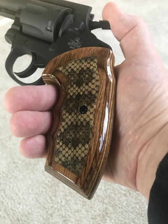 RIA - M200 & M206 Large Grips - Genuine Rattle Snake Skin