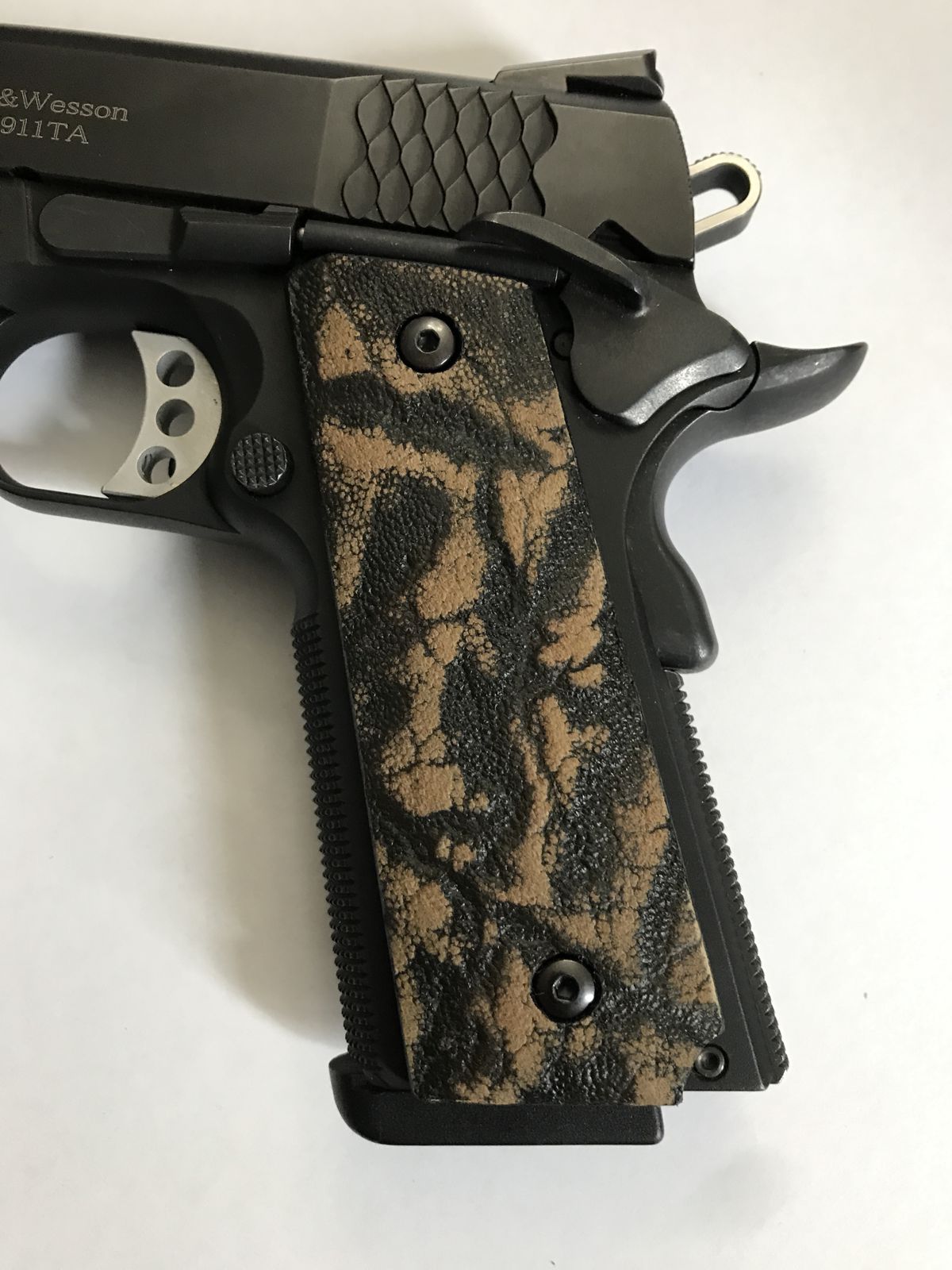 1911 Full size grips - Genuine Elephant Hide - Beveled Bottom